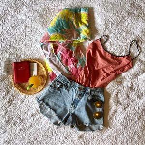Vintage Levi 550 Distressed Cut Off Jean Shorts